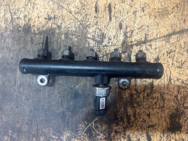 bontott VOLVO V50 Közösnyomócső