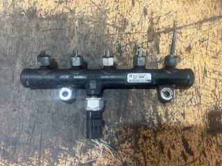 bontott VOLVO V50 Közösnyomócső