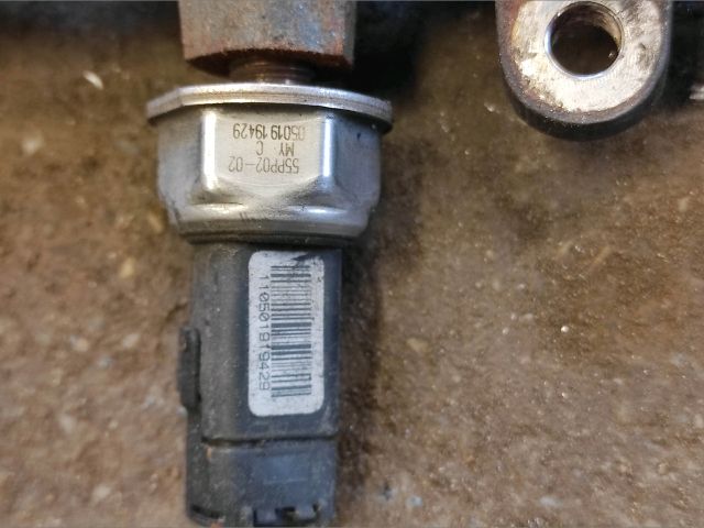 bontott VOLVO V50 Közösnyomócső