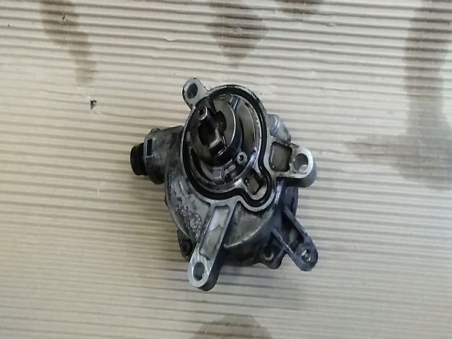 bontott VOLVO V50 Vákumpumpa