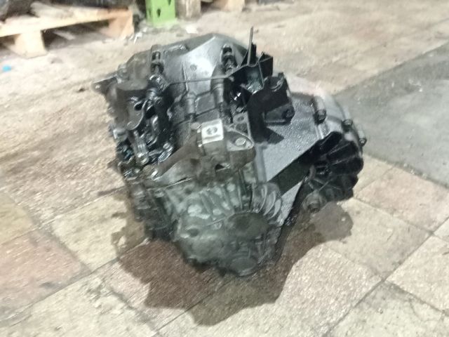 bontott VOLVO V50 Váltó (Mechanikus)