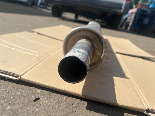 bontott VOLVO V50 Középső Kipufogó Dob