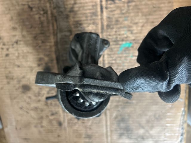 bontott VOLVO V50 Önindító