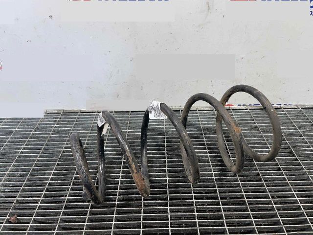 bontott VOLVO V50 Első Rugó