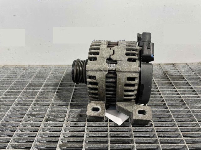 bontott VOLVO V50 Generátor