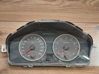 bontott VOLVO V50 Kilométeróra