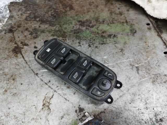 bontott VOLVO V50 Ablakemelő és Tükör Kapcsoló