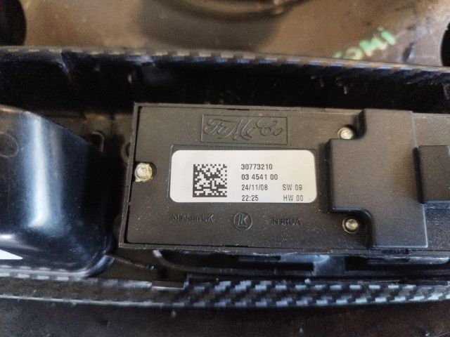 bontott VOLVO V50 Ablakemelő és Tükör Kapcsoló