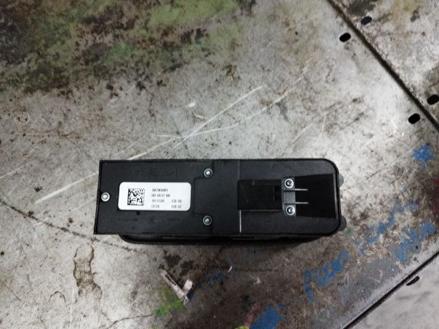 bontott VOLVO V50 Ablakemelő és Tükör Kapcsoló