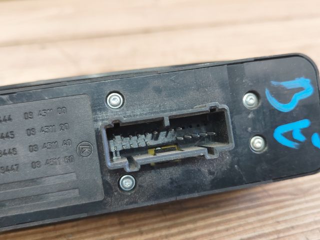 bontott VOLVO V50 Ablakemelő és Tükör Kapcsoló