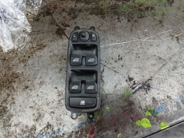 bontott VOLVO V50 Ablakemelő és Tükör Kapcsoló