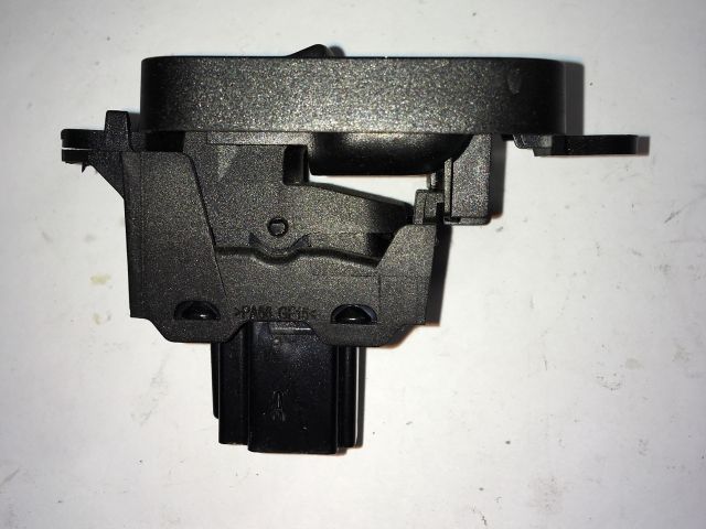 bontott VOLVO V50 Ablakemelő Kapcsoló (Pozíciófüggetlen)