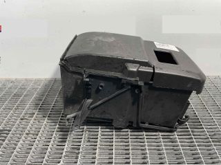 bontott VOLVO V50 Akkumulátor Tartó