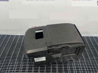 bontott VOLVO V50 Akkumulátor Tartó