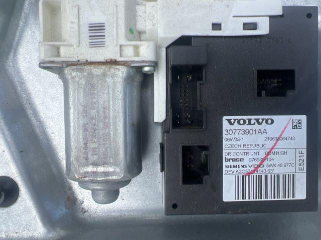 bontott VOLVO V50 Bal első Ablakemelő Szerkezet (Mechanikus)