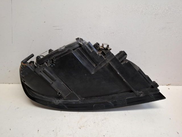 bontott VOLVO V50 Bal Fényszóró