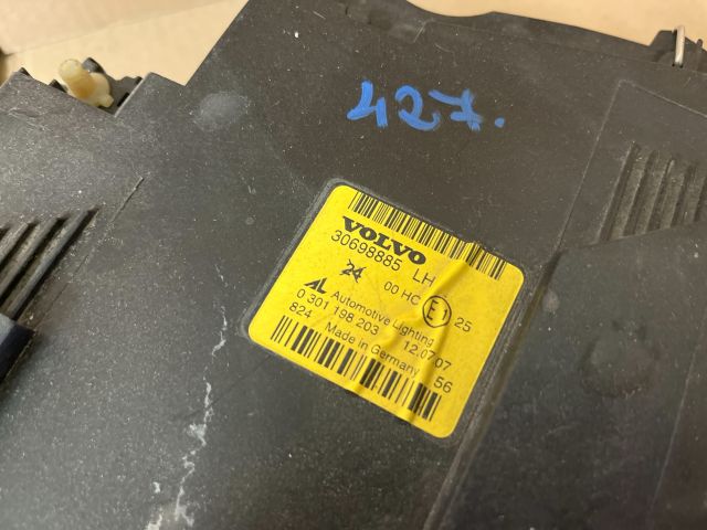 bontott VOLVO V50 Bal Fényszóró