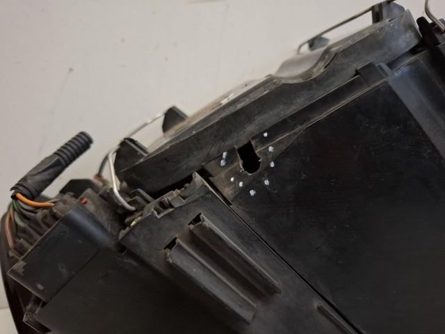 bontott VOLVO V50 Bal Fényszóró