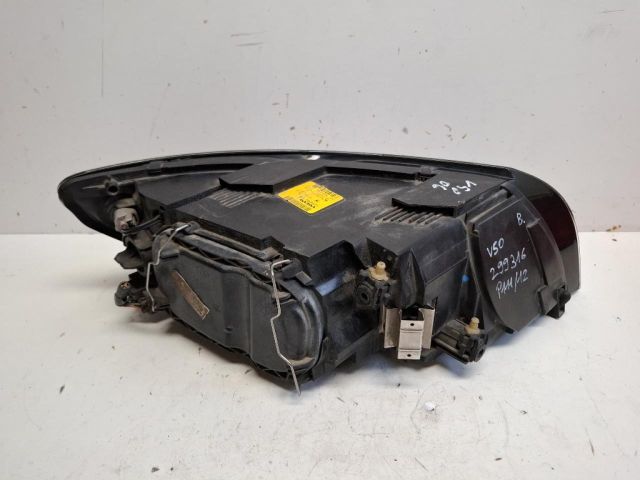 bontott VOLVO V50 Bal Fényszóró