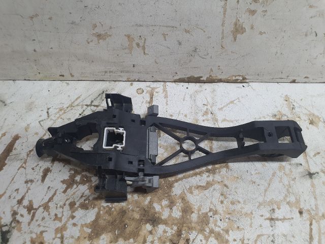 bontott VOLVO V50 Bal hátsó Külső Kilincsfészek