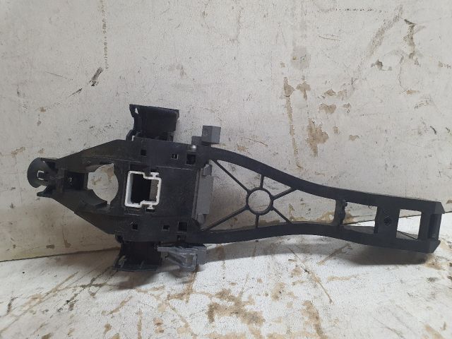 bontott VOLVO V50 Bal hátsó Külső Kilincsfészek