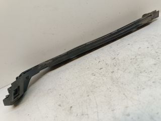 bontott VOLVO V50 Bal hátsó Oldal Lökhárító Tartó (Műanyag)