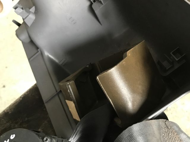 bontott VOLVO V50 Bal hátsó Övfeszítő