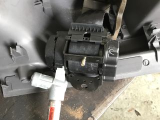 bontott VOLVO V50 Bal hátsó Övfeszítő