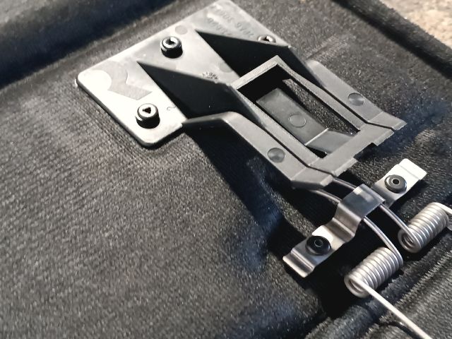 bontott VOLVO V50 Csomagtér Kárpit