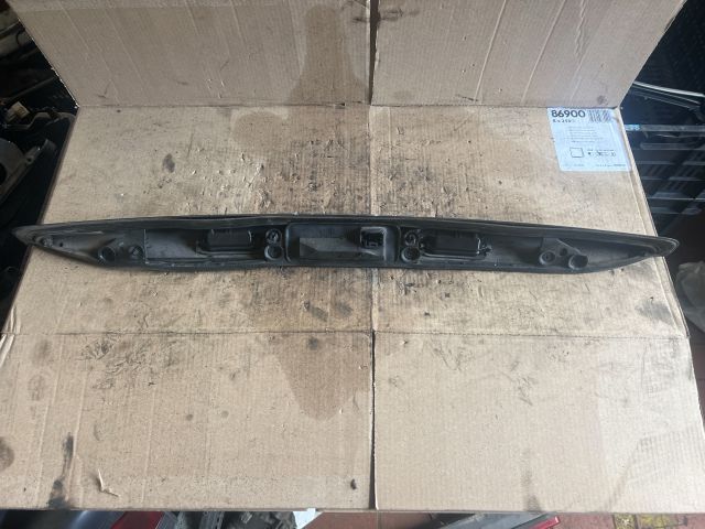 bontott VOLVO V50 Csomagtérajtó Díszléc