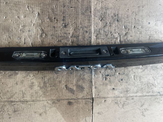 bontott VOLVO V50 Csomagtérajtó Díszléc