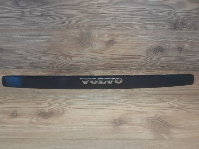 bontott VOLVO V50 Csomagtérajtó Díszléc