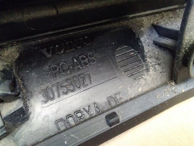 bontott VOLVO V50 Csomagtérajtó Díszléc