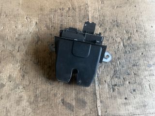 bontott VOLVO V50 Csomagtérajtó Zárszerkezet