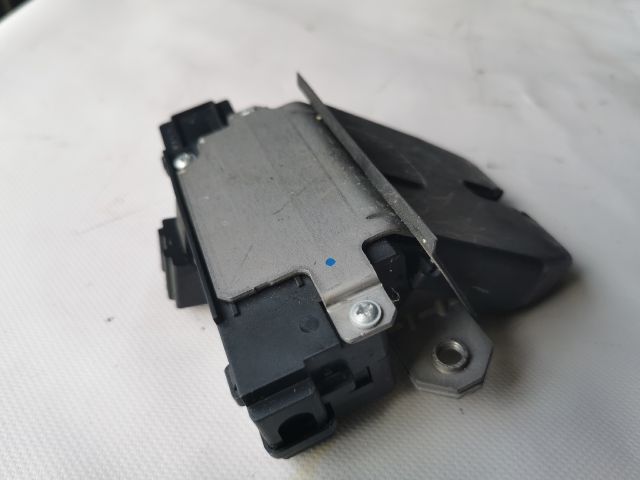 bontott VOLVO V50 Csomagtérajtó Zárszerkezet