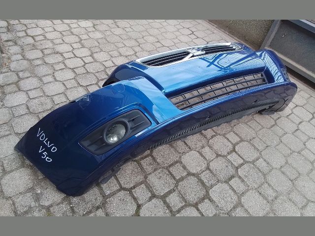 bontott VOLVO V50 Első Lökhárító (Részeivel)