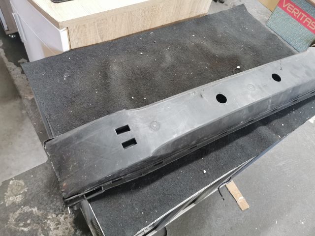 bontott VOLVO V50 Első Lökhárító Ütközés Elnyelő Hab