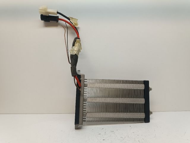 bontott VOLVO V50 Fűtőradiátor (Elektromos)