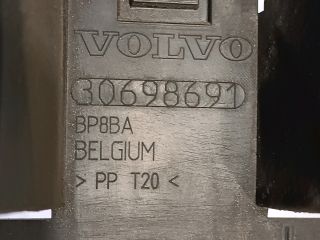 bontott VOLVO V50 Hátsó középső Lökhárító Tartó (Műanyag)