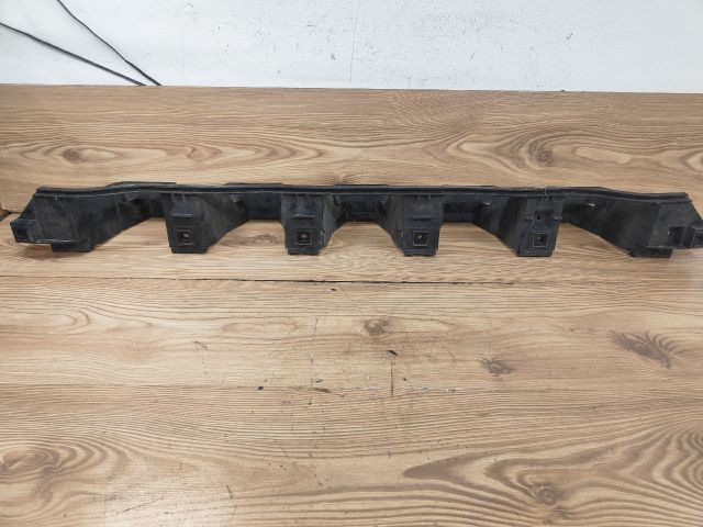 bontott VOLVO V50 Hátsó középső Lökhárító Tartó (Műanyag)