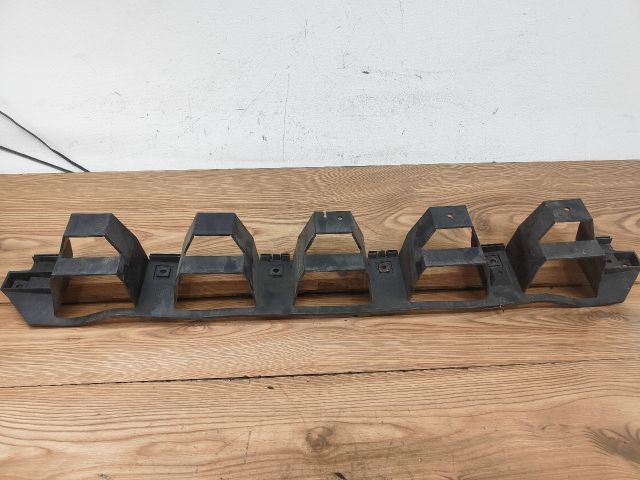 bontott VOLVO V50 Hátsó középső Lökhárító Tartó (Műanyag)