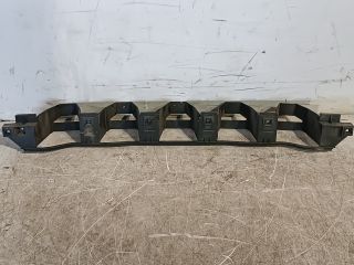 bontott VOLVO V50 Hátsó középső Lökhárító Tartó (Műanyag)