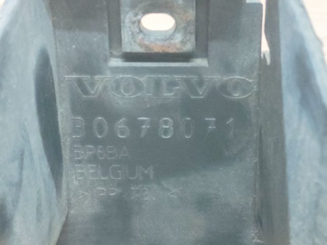 bontott VOLVO V50 Hátsó középső Lökhárító Tartó (Műanyag)