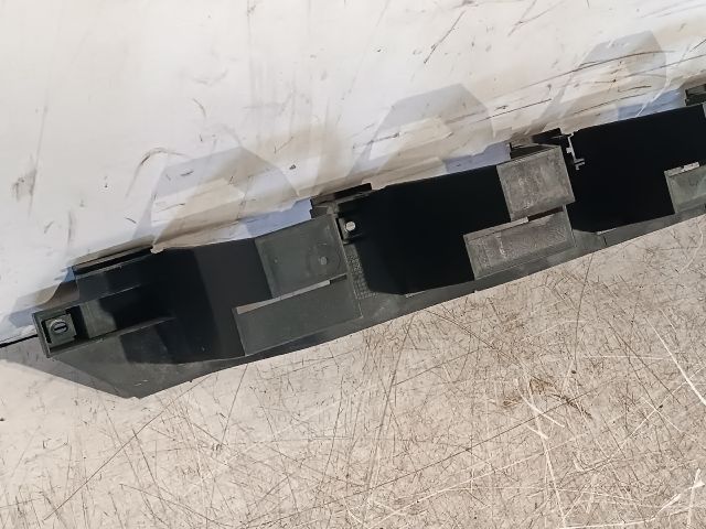 bontott VOLVO V50 Hátsó középső Lökhárító Tartó (Műanyag)