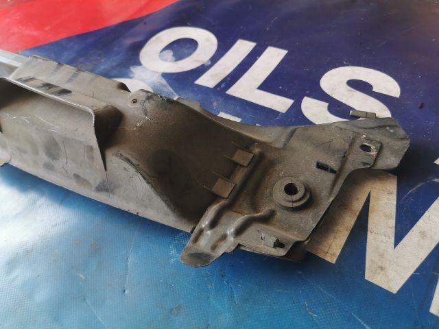 bontott VOLVO V50 Homlokfal Burkolat