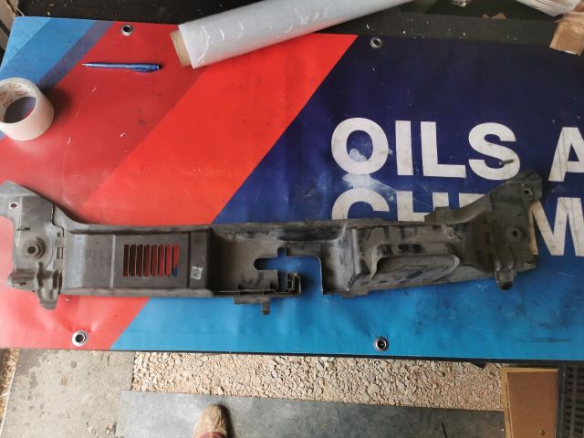 bontott VOLVO V50 Homlokfal Burkolat