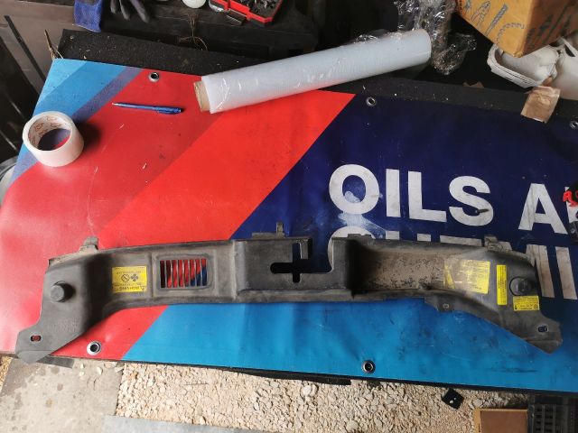 bontott VOLVO V50 Homlokfal Burkolat