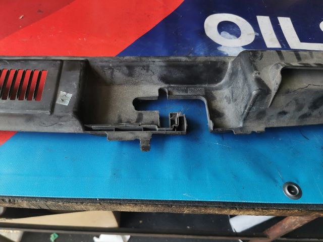 bontott VOLVO V50 Homlokfal Burkolat