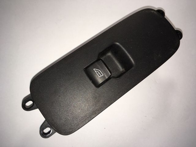 bontott VOLVO V50 Jobb első Ablakemelő Kapcsoló