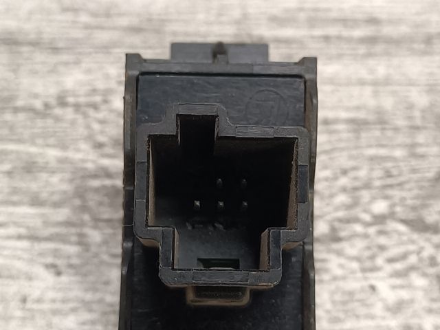 bontott VOLVO V50 Jobb első Ablakemelő Kapcsoló